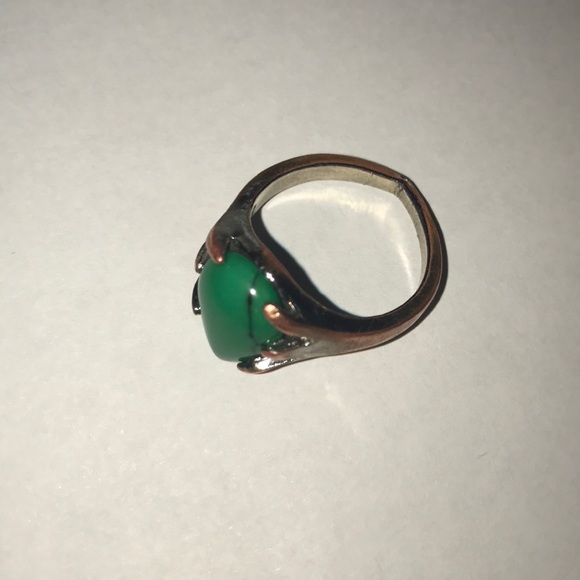 Ring - Picture 2 of 4